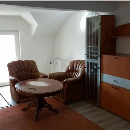 Habibi Aparthotel Pascani Buitenkant foto