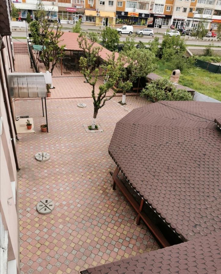 Habibi Aparthotel Pascani Buitenkant foto