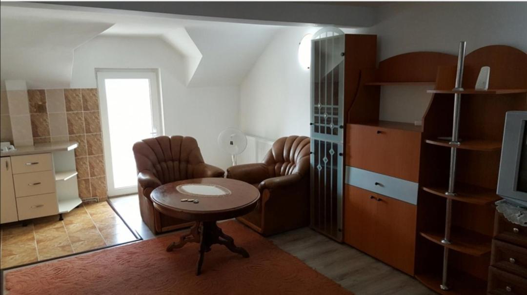 Habibi Aparthotel Pascani Buitenkant foto