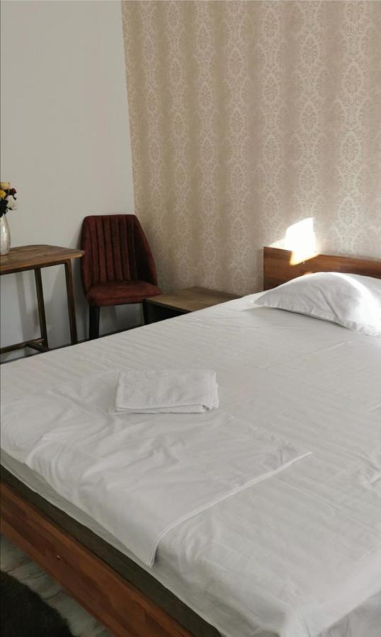 Habibi Aparthotel Pascani Buitenkant foto