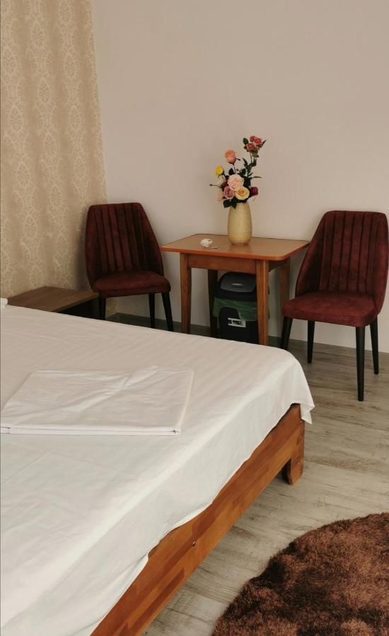 Habibi Aparthotel Pascani Buitenkant foto